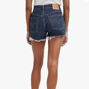Levi 501 Jean Shorts‎ high rise Destruct hem